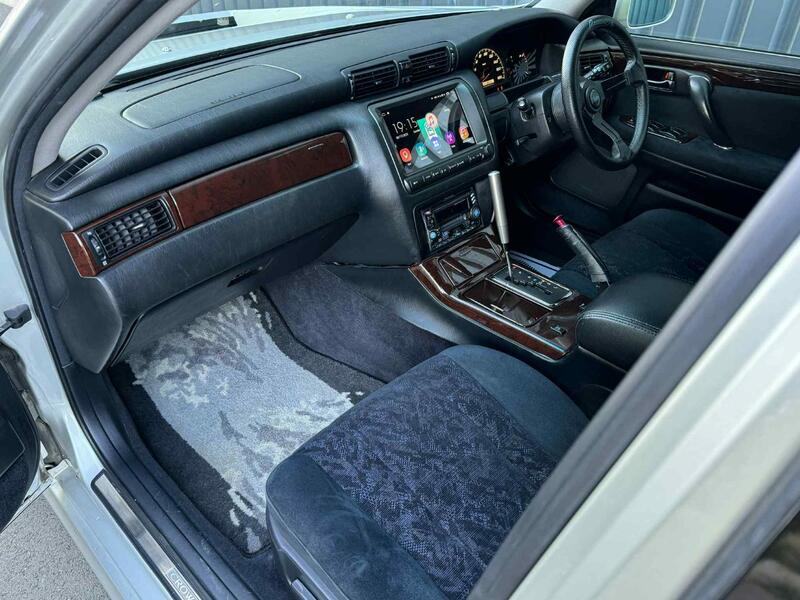TOYOTA CROWN