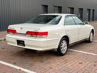 TOYOTA MARK II