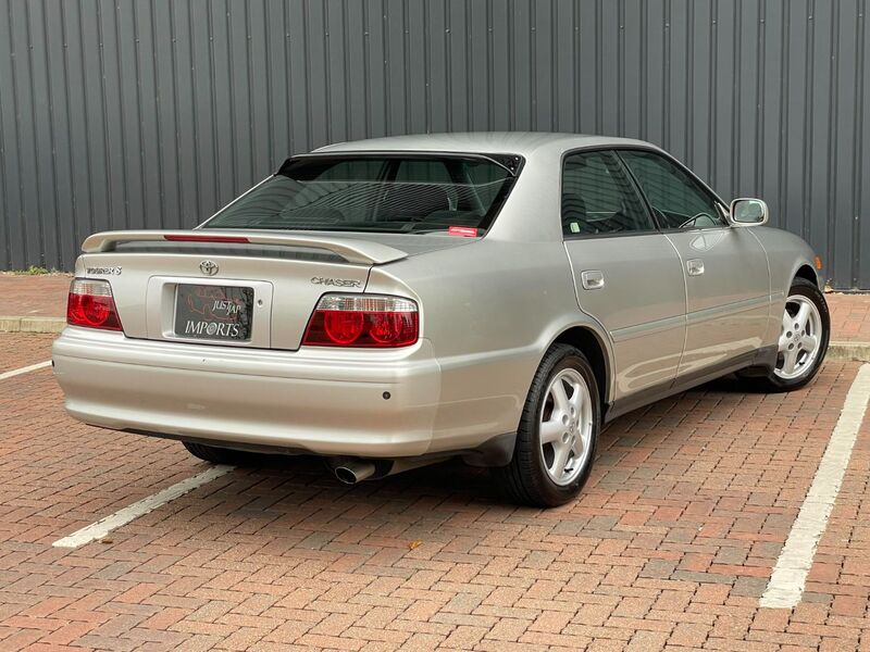 TOYOTA CHASER