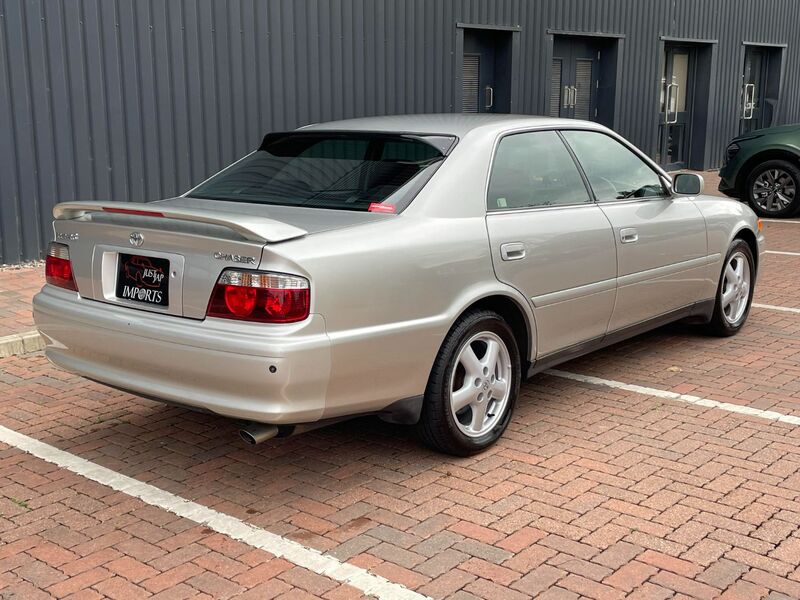 TOYOTA CHASER