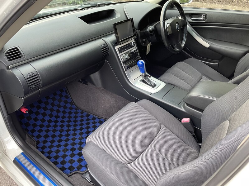 NISSAN STAGEA