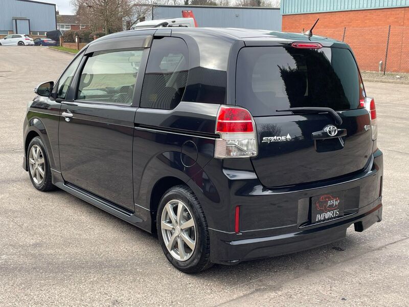TOYOTA SPADE