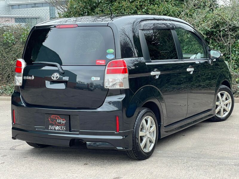 TOYOTA SPADE