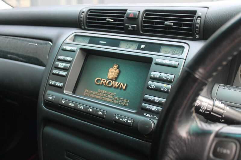 TOYOTA CROWN