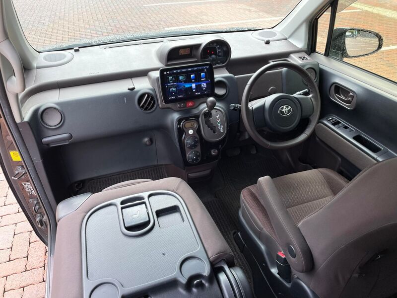 TOYOTA PORTE
