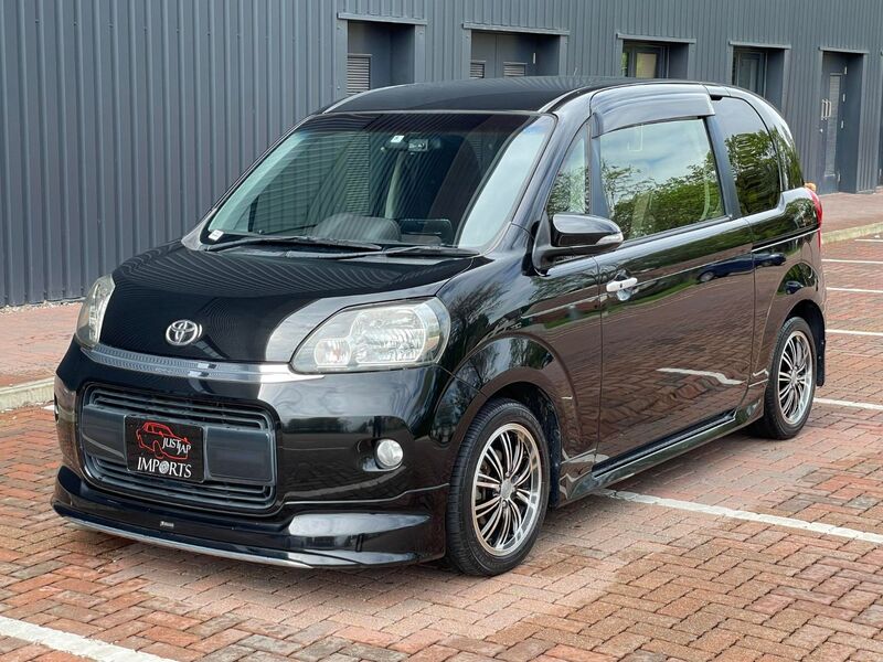 TOYOTA PORTE