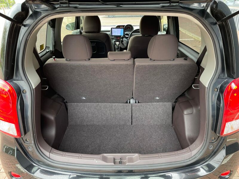 TOYOTA PORTE