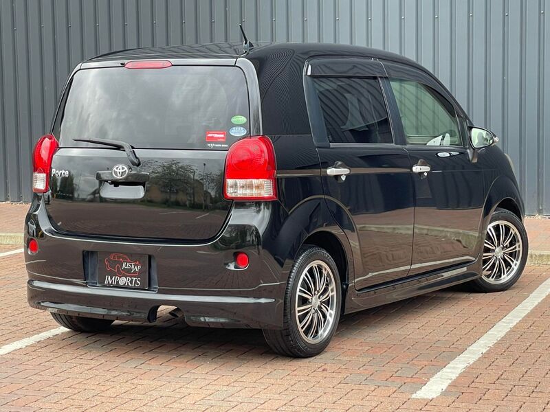 TOYOTA PORTE