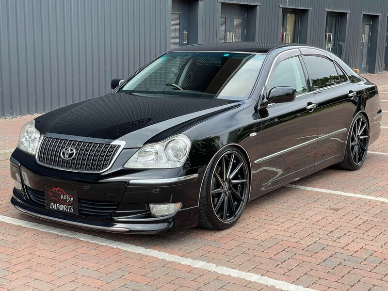 TOYOTA CROWN