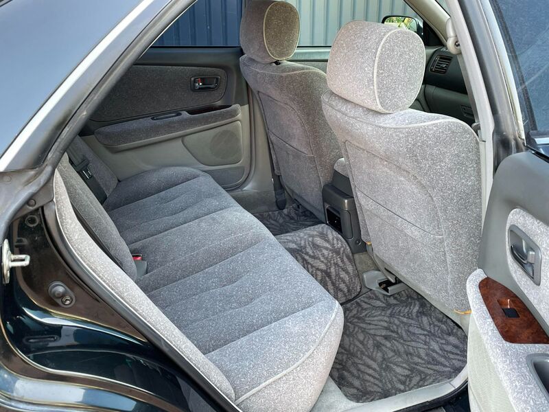 TOYOTA MARK II
