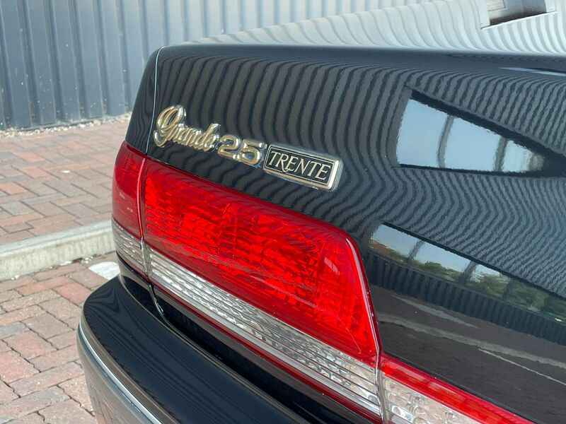TOYOTA MARK II