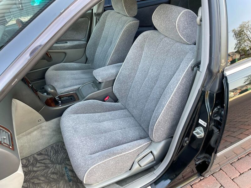TOYOTA MARK II