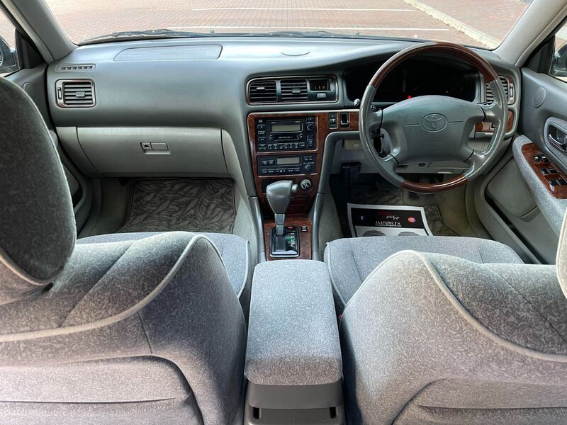 TOYOTA MARK II