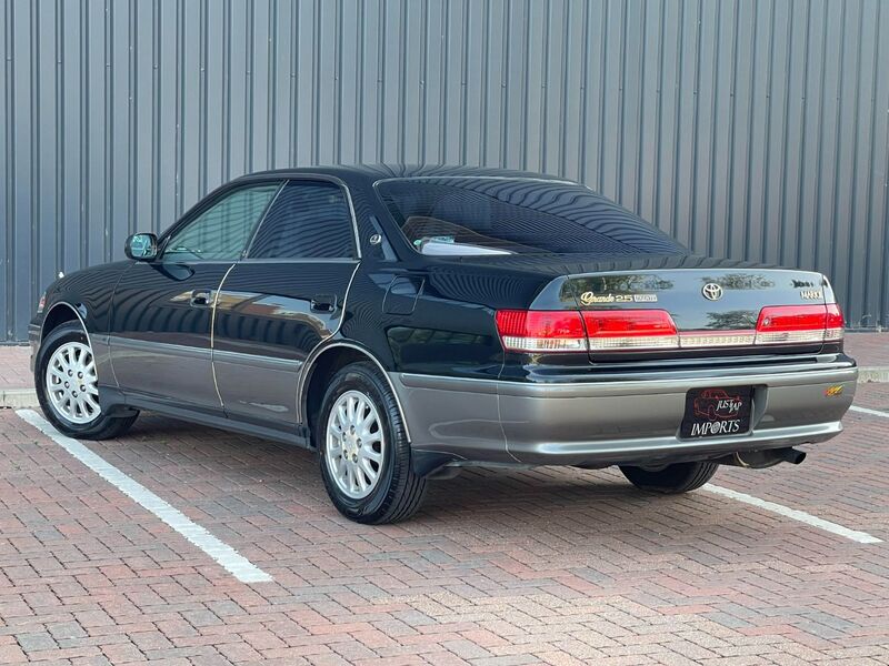 TOYOTA MARK II