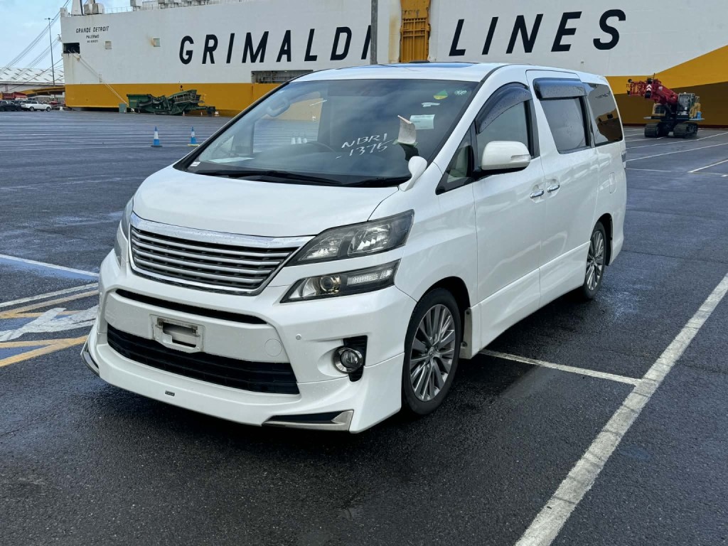 2013 Toyota Vellfire